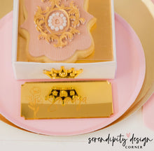 Load image into Gallery viewer, Personalised Floral Name Acrylic Plaque Tags
